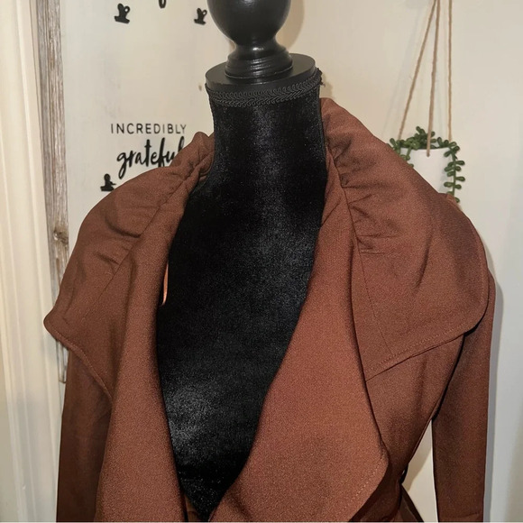 Belted brown wrap coat - Picture 3 of 11